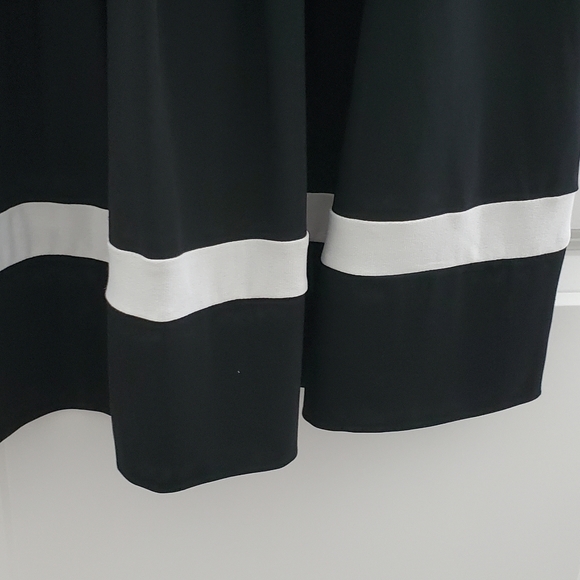 Dress - Picture 5 of 8